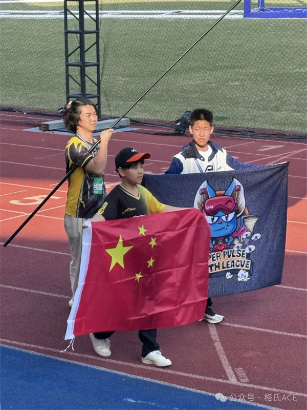 龍隊、小白、果果