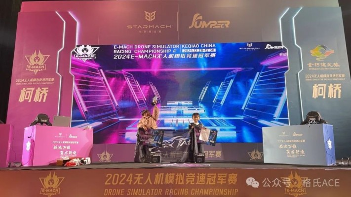 左李可兒、右李明逸